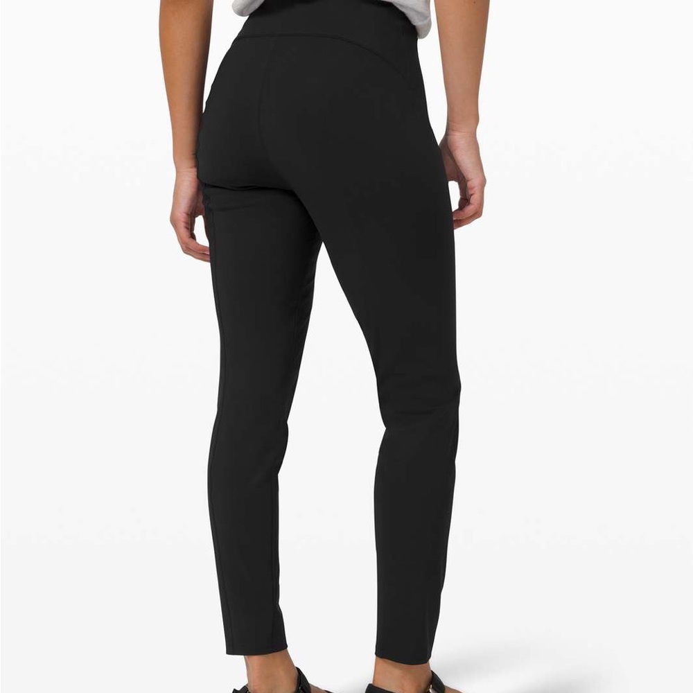 Lululemon Here to there HR 7/8 Work Pant - Size 8